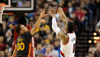 开云-字母哥哥：没见过比库里和利拉德更好的射手 后者训练三分100中98