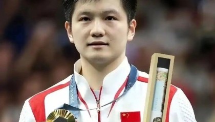 开云体育官网-樊振东放弃世乒赛原因曝光！名嘴：合同冲突+在国家队身心俱疲|蔡猛|伦敦|乒乓球|中国乒协|俱乐部_新浪体育_新浪新闻