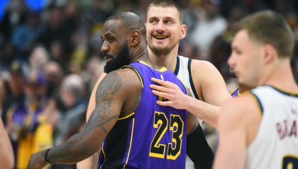 kaiyun-詹姆斯：约基奇是有史以来最棒的球员之一 我永生难忘巴黎的对决