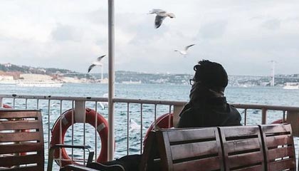 开云体育APP下载-太阳23记三分终结骑士5连胜 狄龙27分米切尔16+6